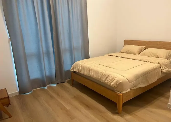 Muji Wi-Fi Aircond Homestay